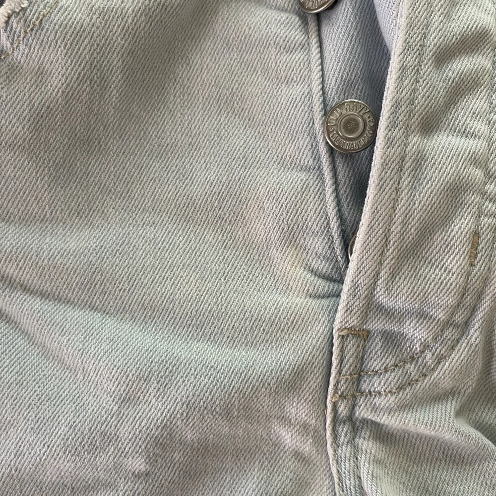 Old Navy Light Blue Distressed Denim Shorts - Picture 7 of 8